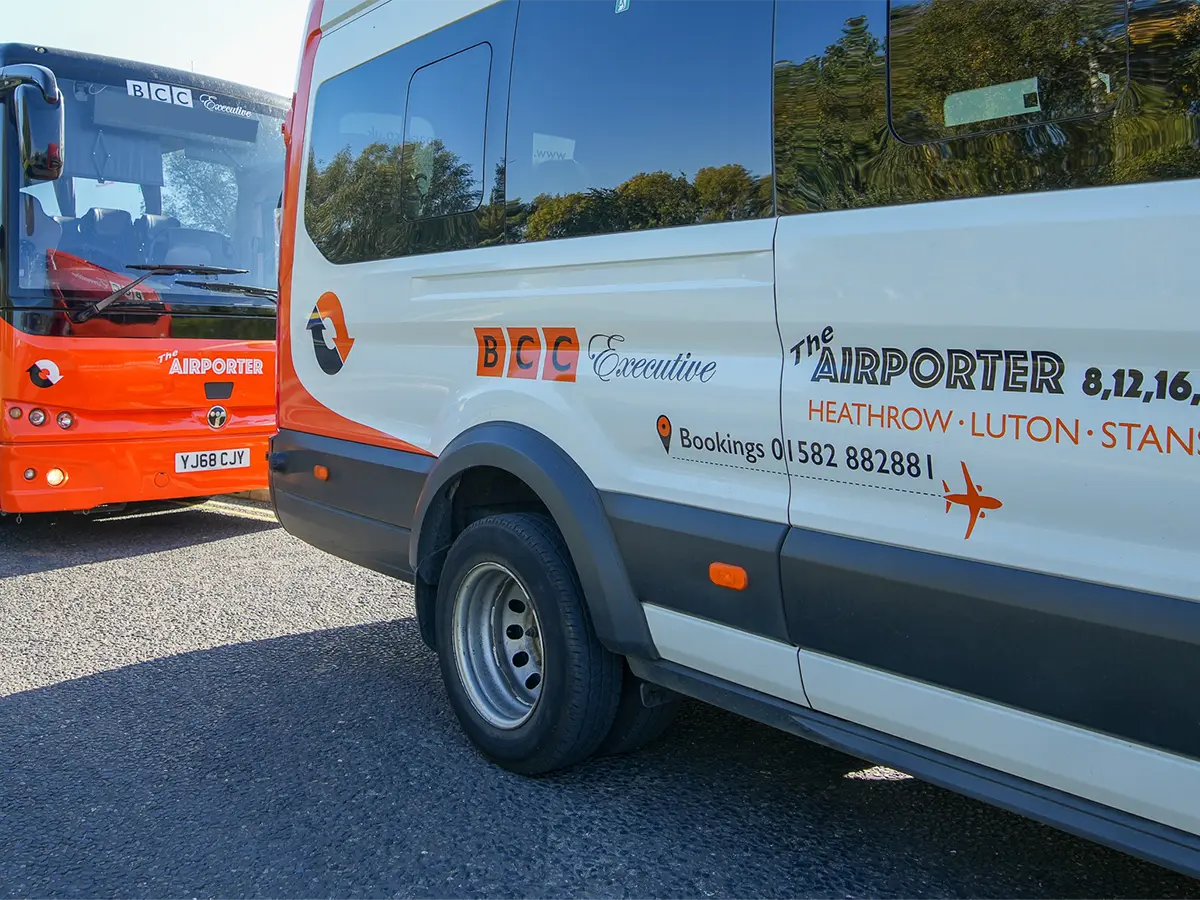Airport Transfers to and from Luton Airport for Groups and Families